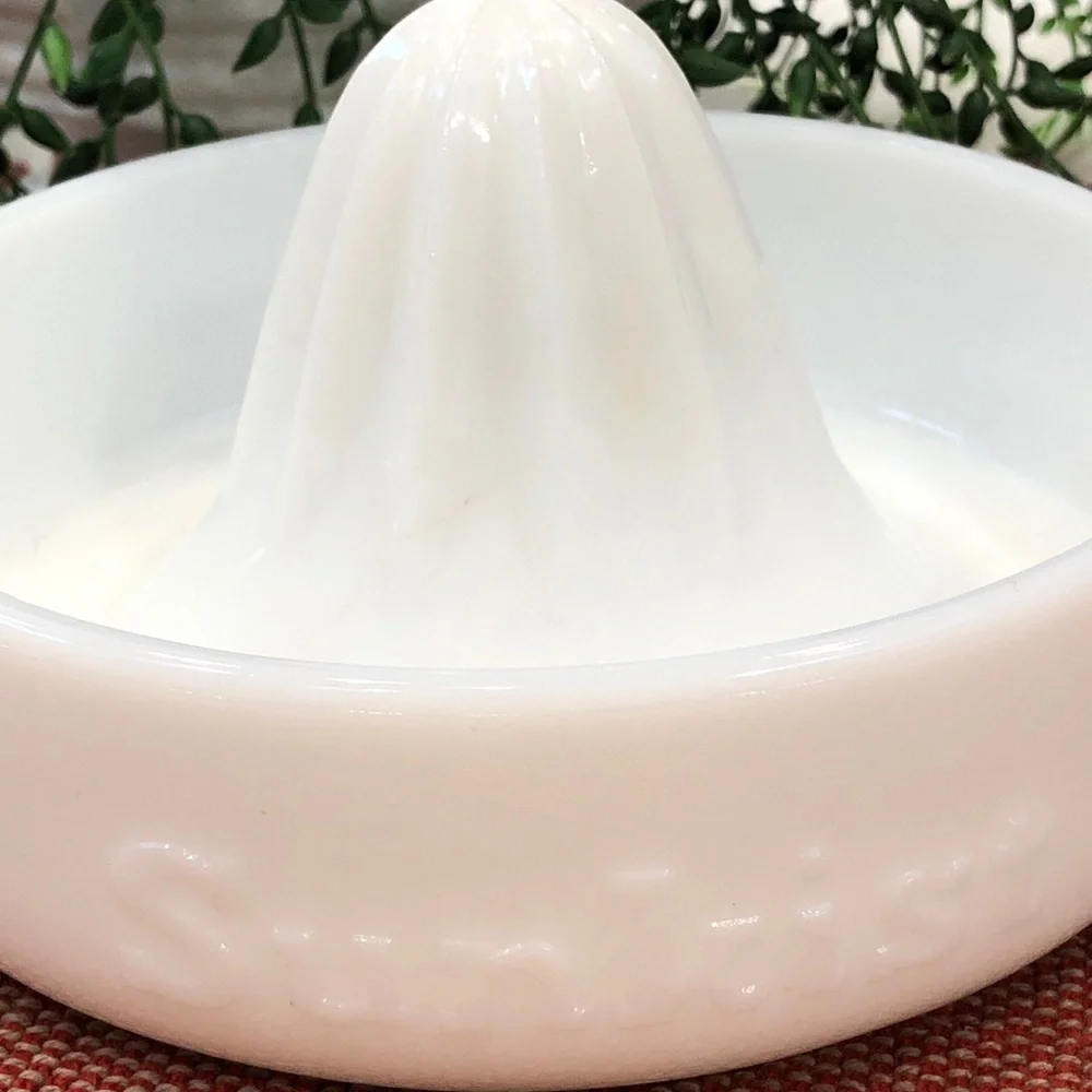 Vintage milkglass Sunkist juicer